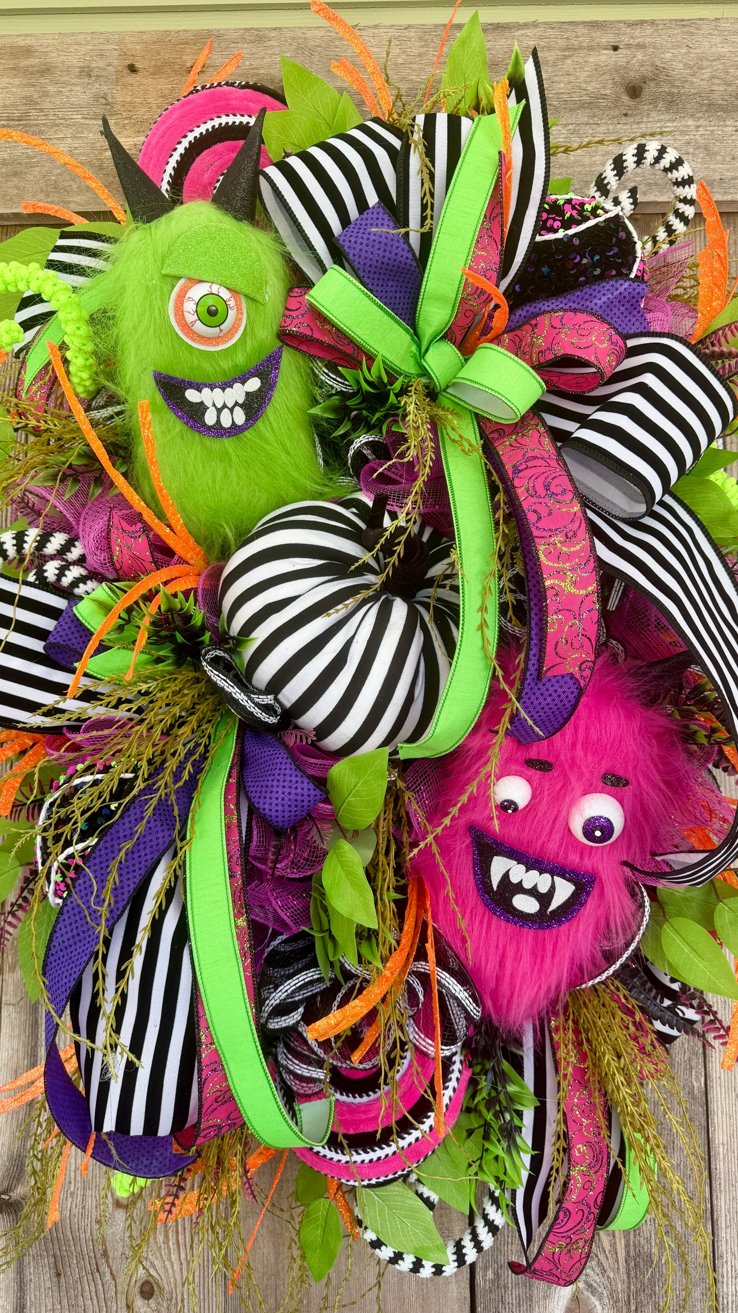 Monster Halloween deco mesh wreath