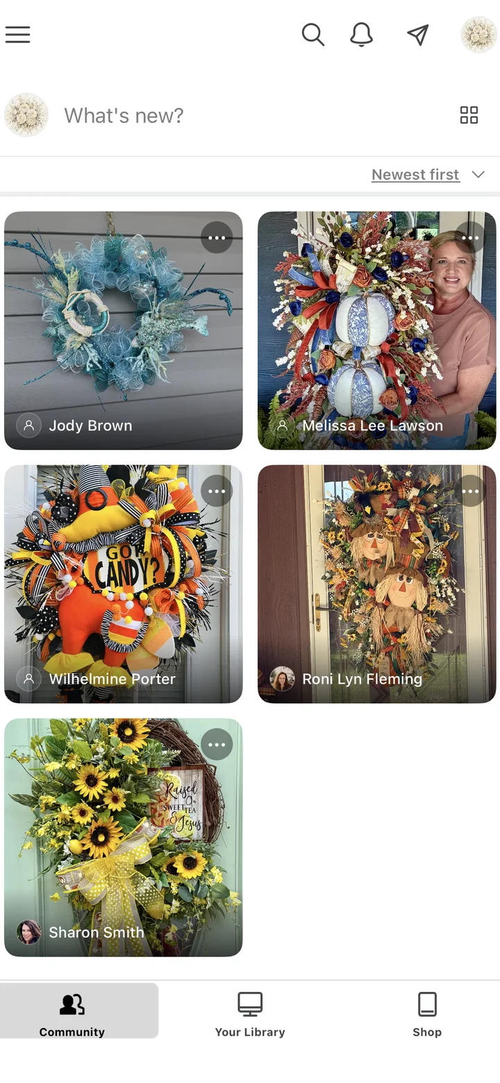 The community feed in the app, full of wreaths members have made and shared