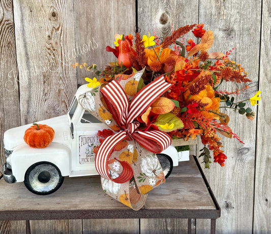 White Vintage Fall Floral Truck – Pumpkin Harvest Centerpiece
