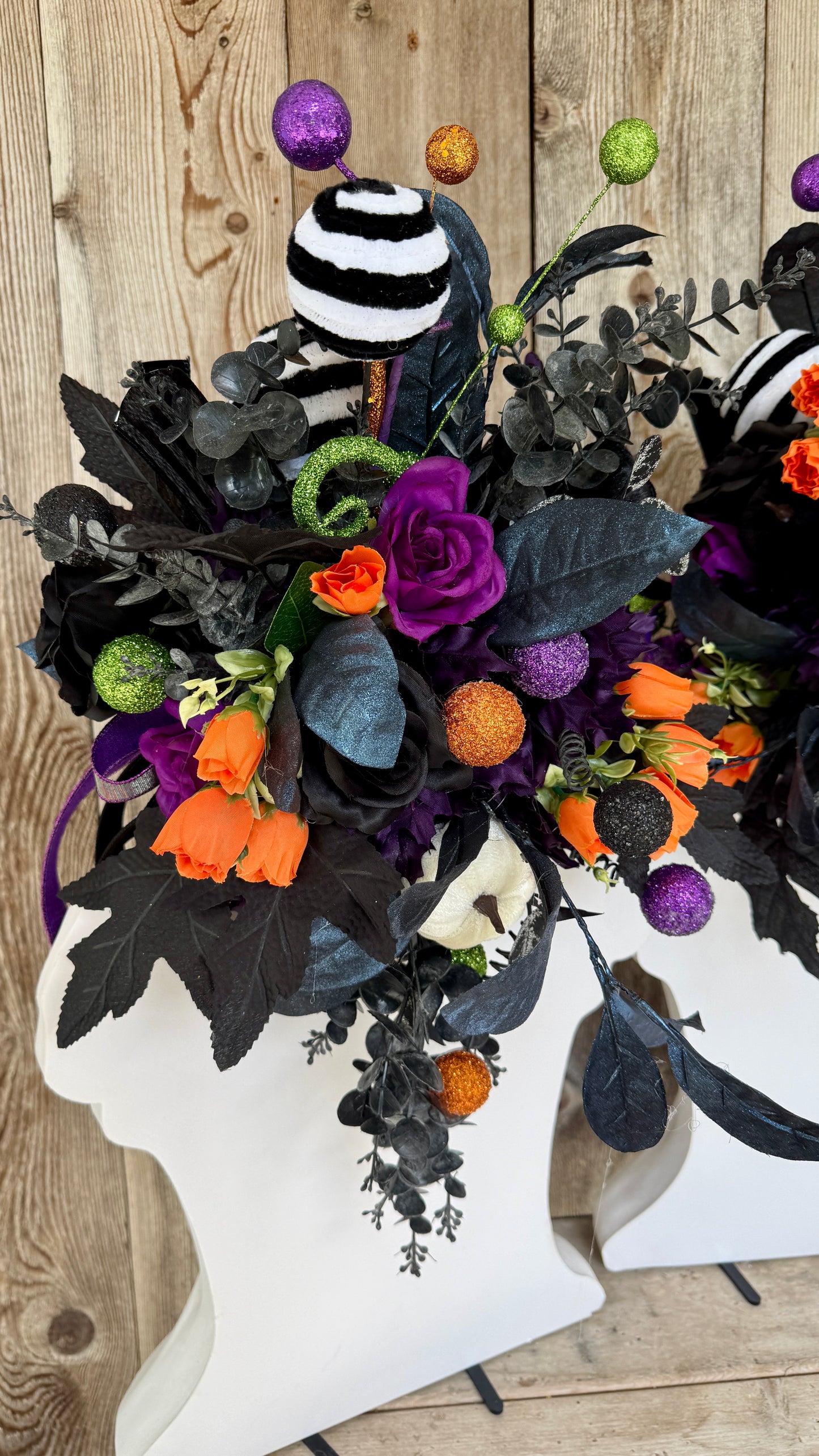 Witchy Ghost Halloween Arrangement – Animated & Motion Activated