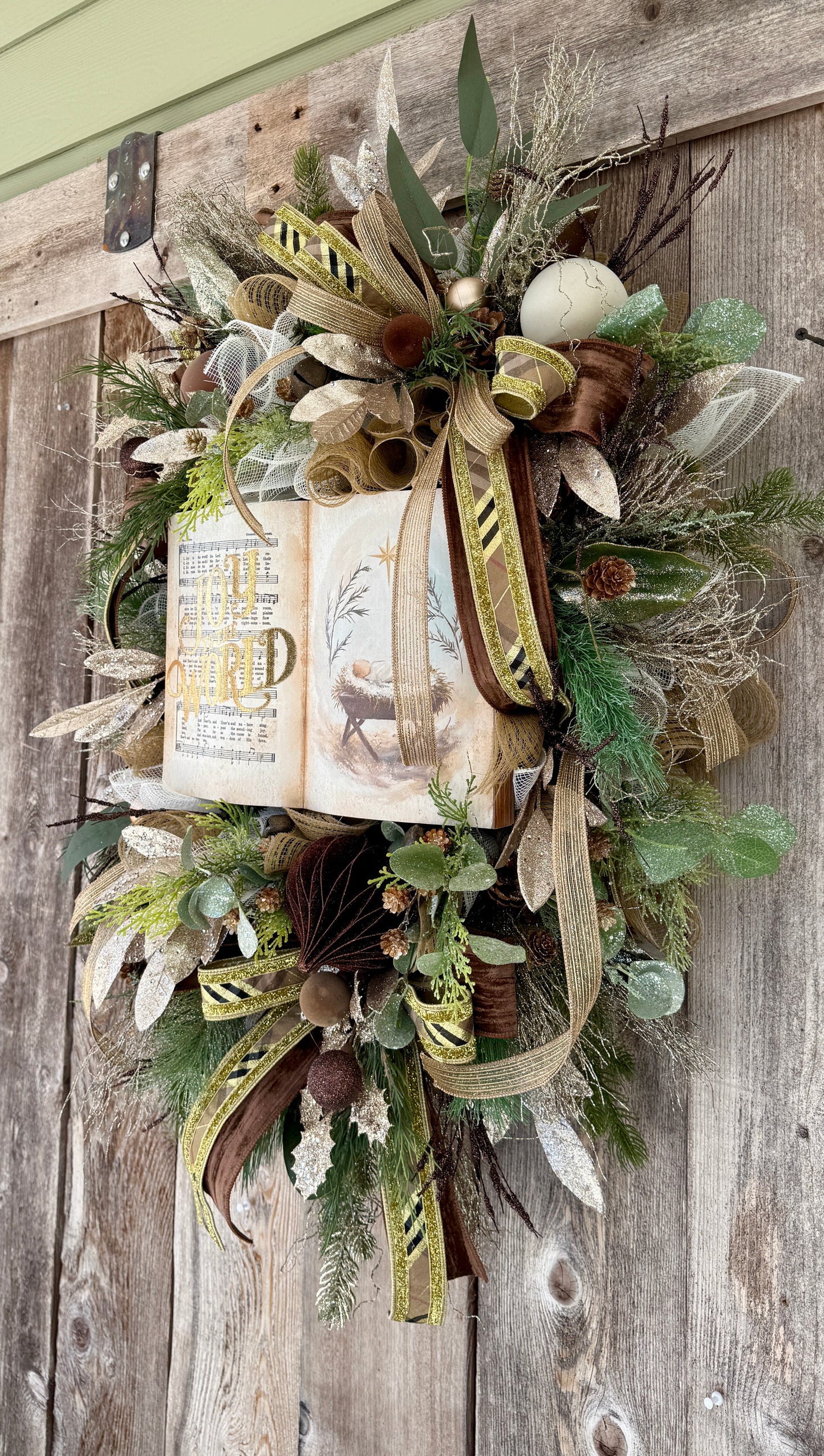 Joy to the World Christmas Wreath – Nativity & Hymnal Design