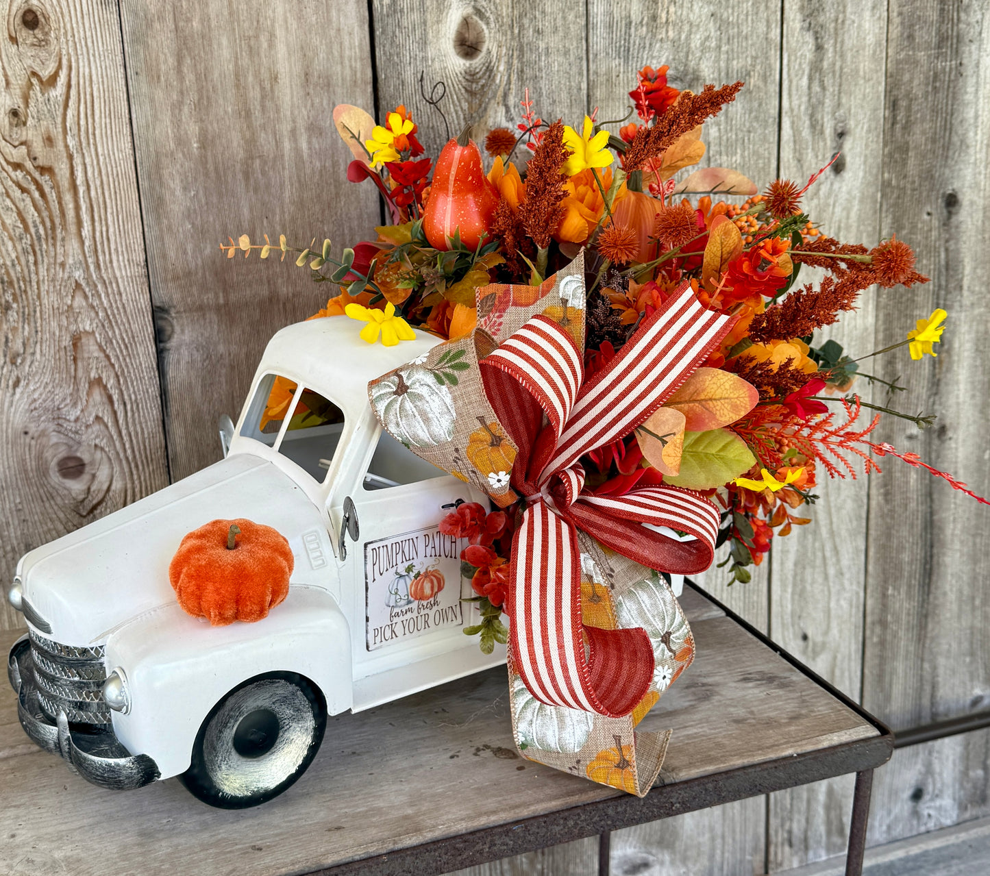 White Vintage Fall Floral Truck – Pumpkin Harvest Centerpiece