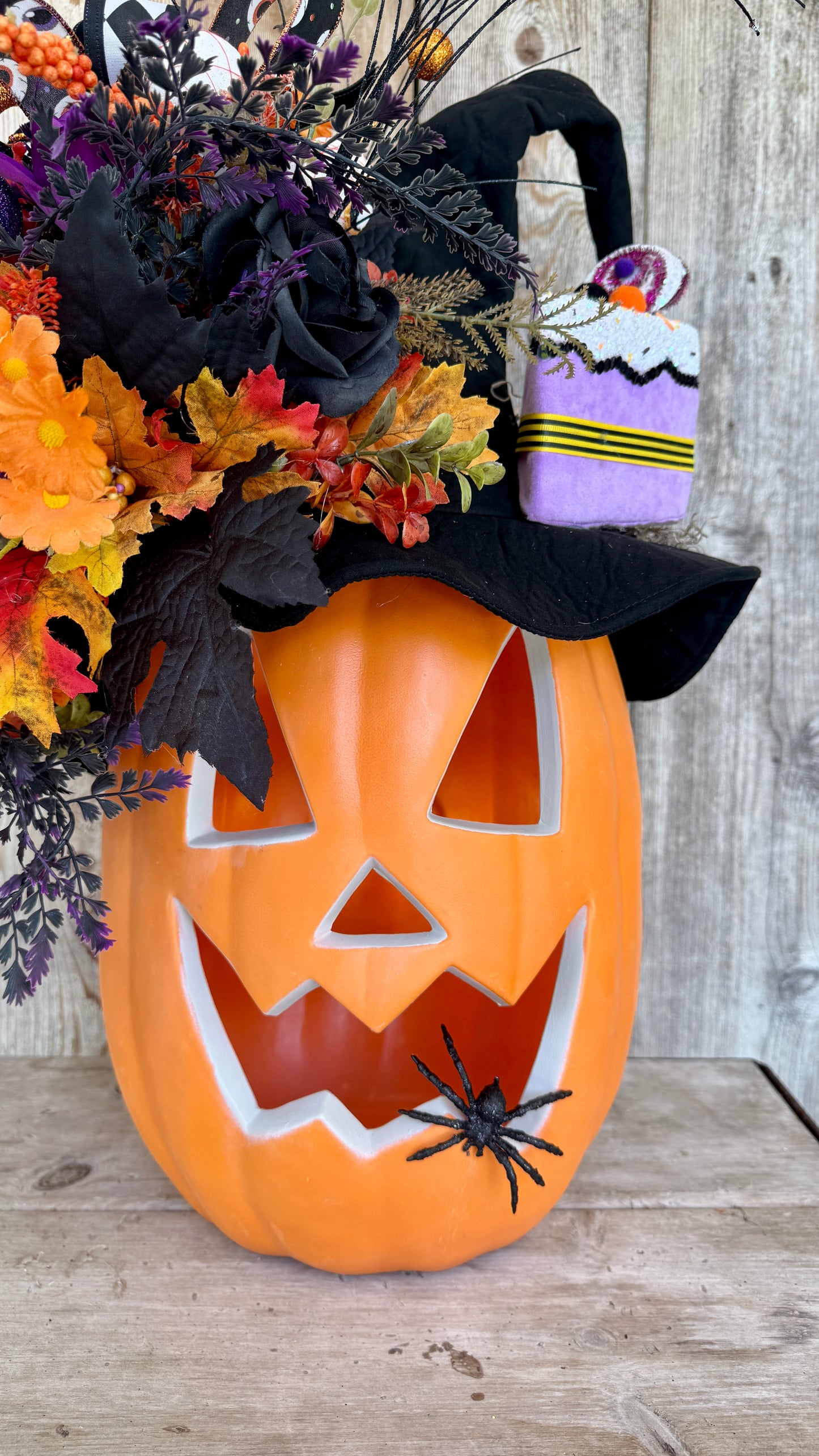 Light-Up Halloween Pumpkin Arrangement – Whimsical Witch Hat Jack-o’-Lantern Centerpiece